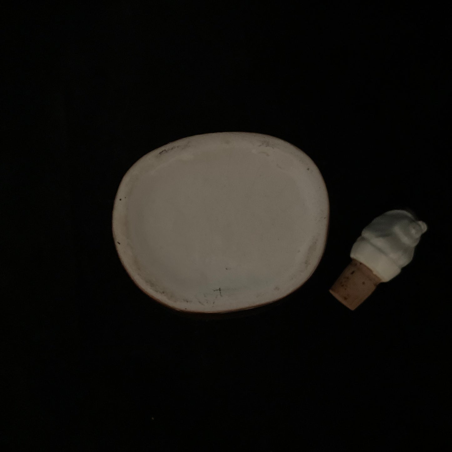 Vintage figurflaske, håndmalet dame med hat (1930–1950)