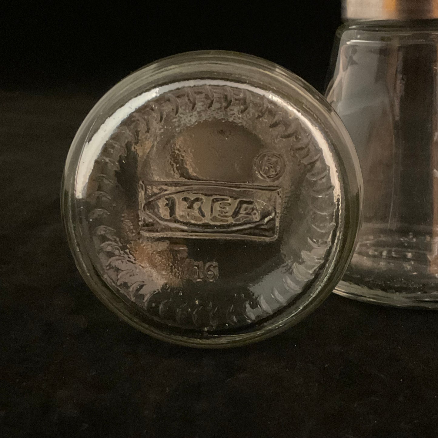 Vintage IKEA salt- og pebersæt i glas med stållåg