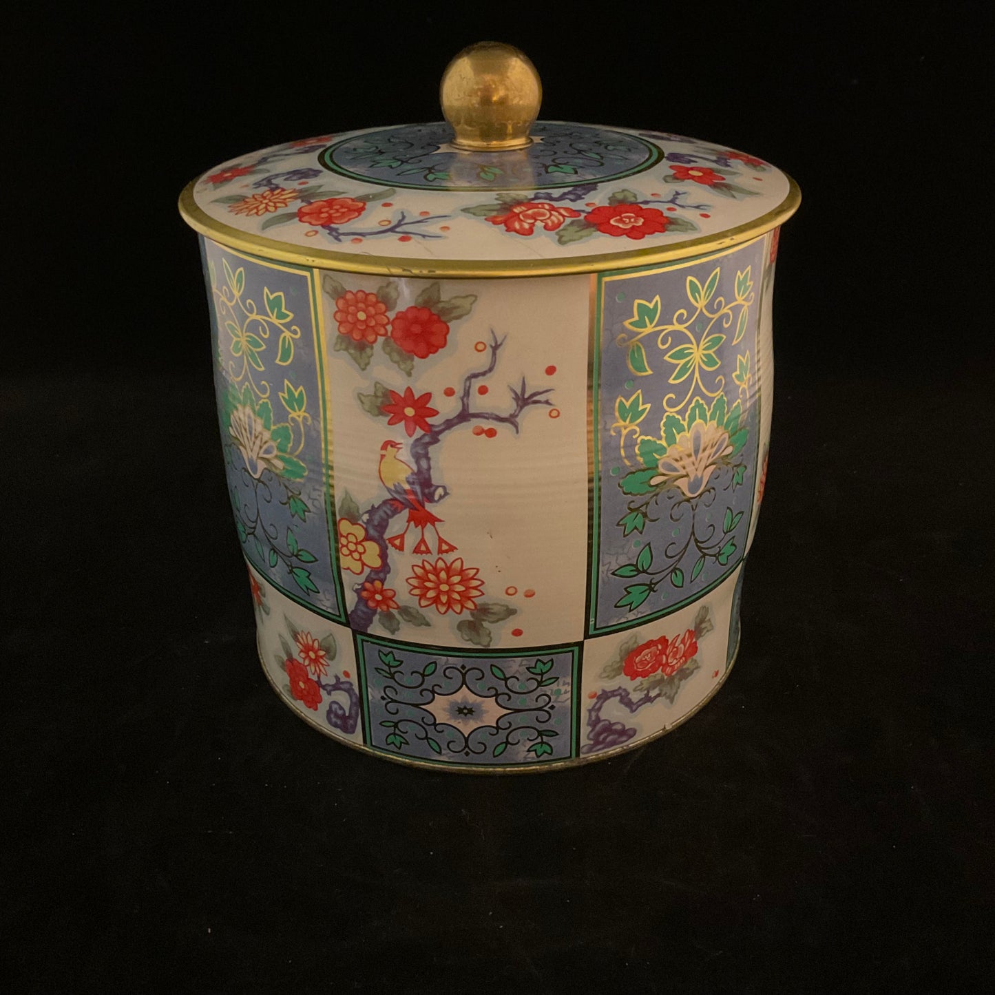 Engelsk blikdåse med låg