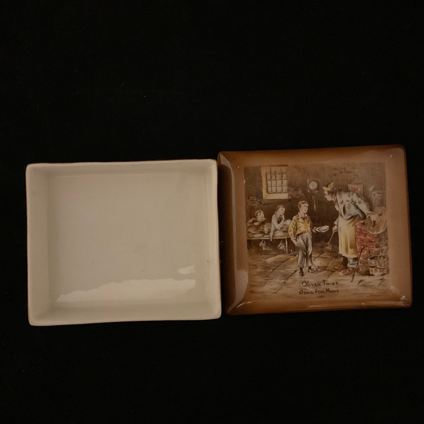 Oliver Twist porcelænsæske (trinket box)