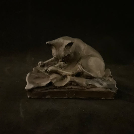 Katteskulptur af Susan James