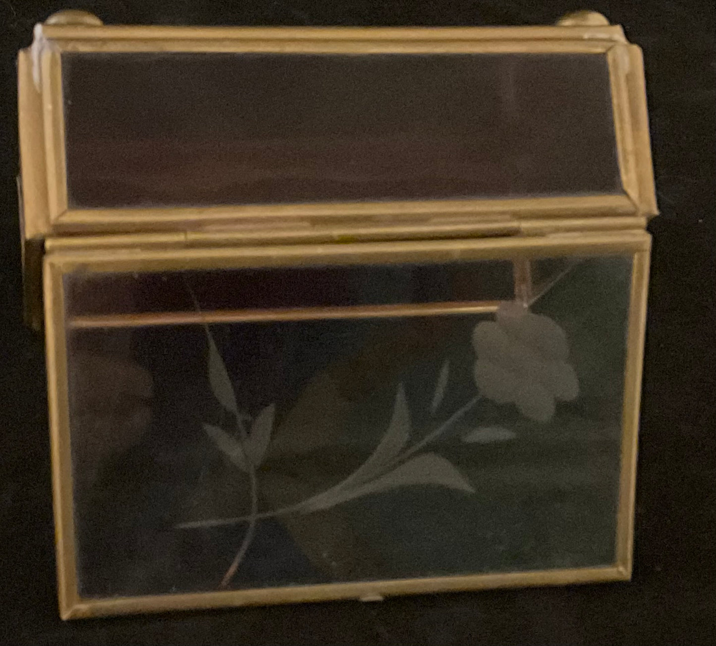 Vintage skrin i lilla glas og messing