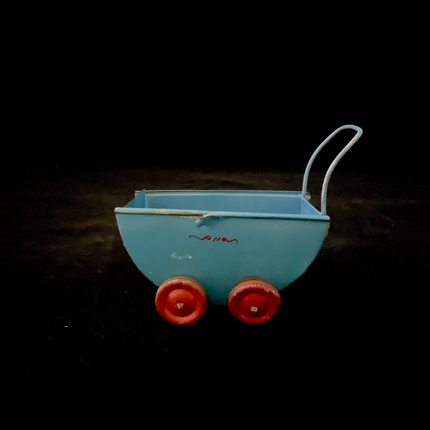 Vintage blik-barnevogn