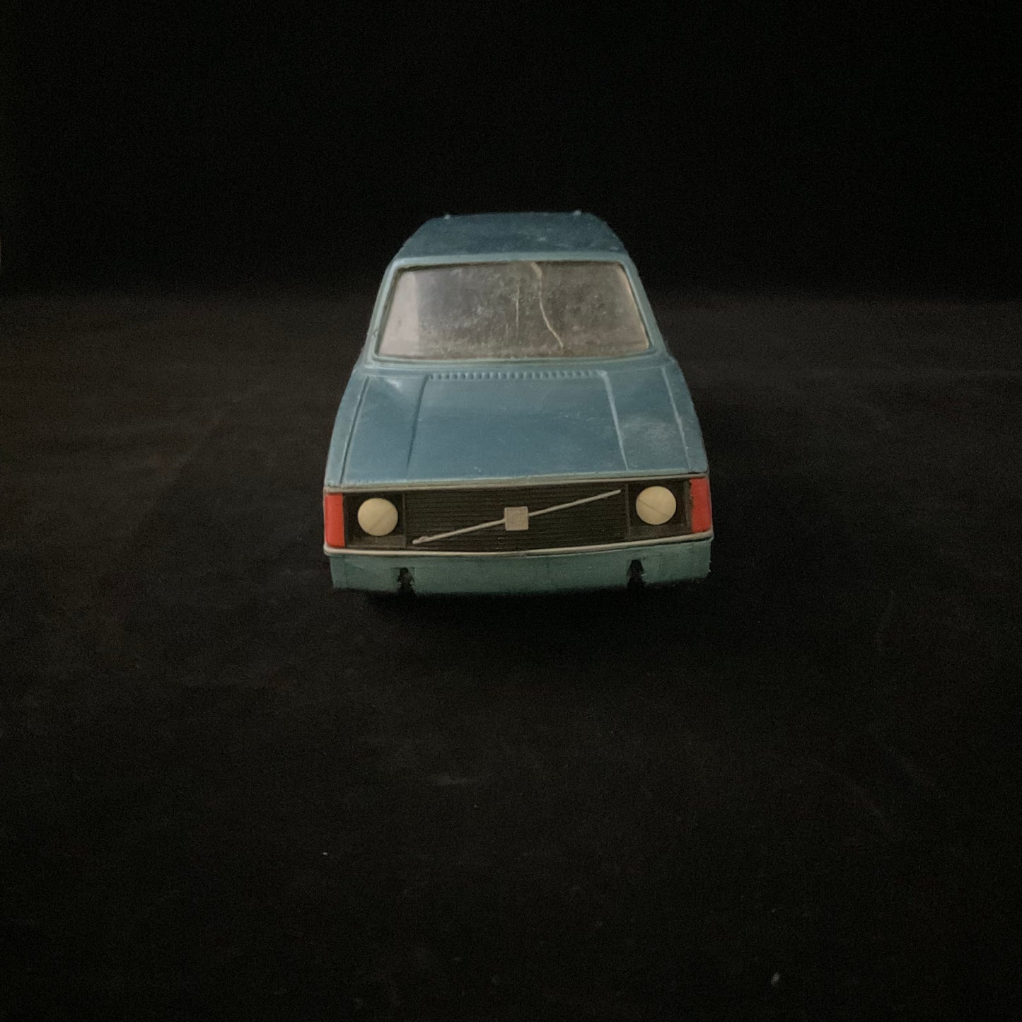 Vintage Volvo 245 legetøjsbil, made in Finland