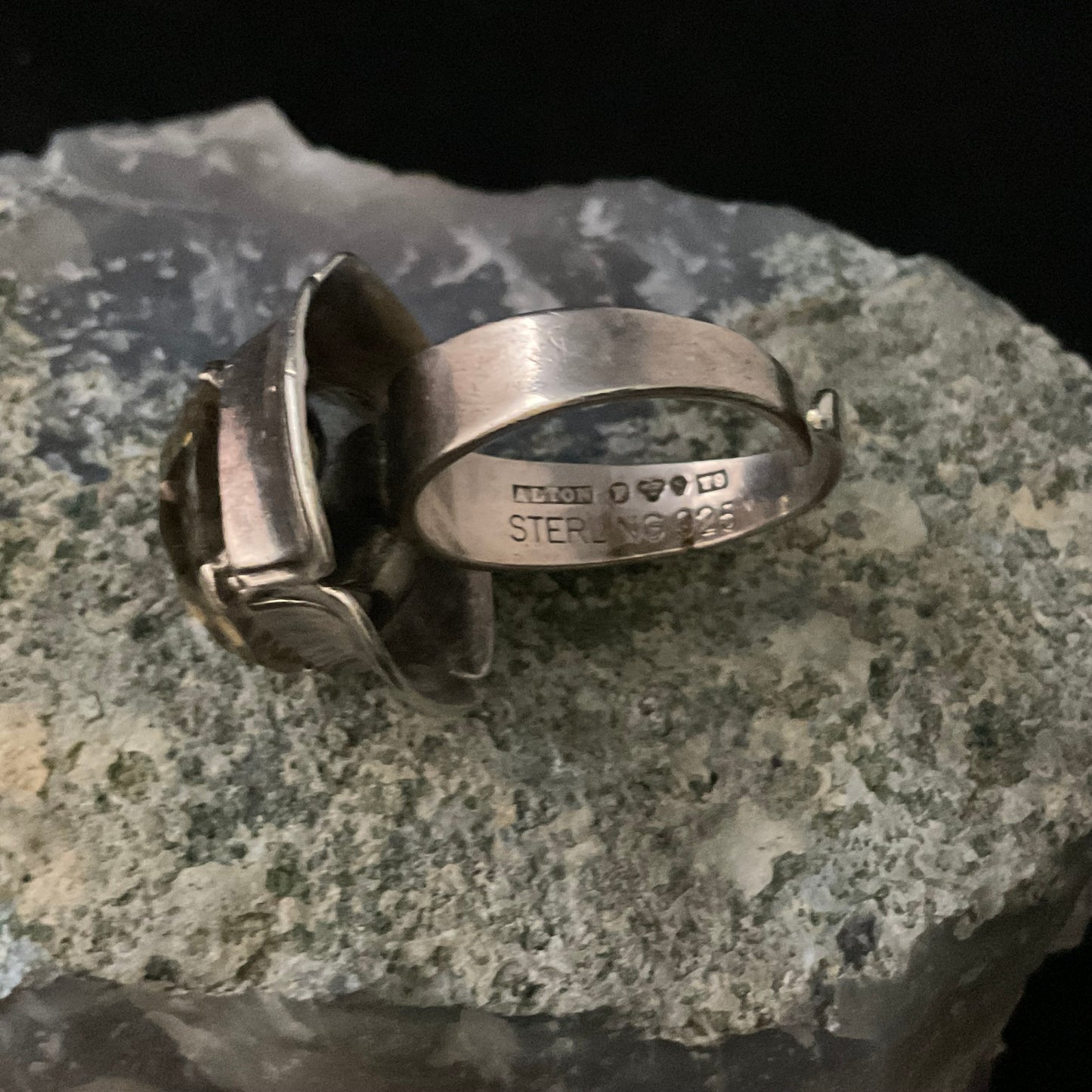 Vintage sølvring med stor facetsleben sten – Karl Laine for Alton (1956)