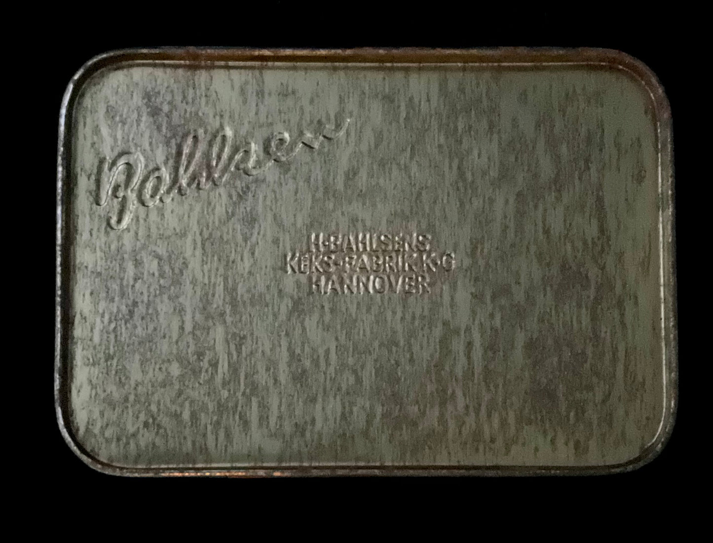 Småkagedåse fra H. Bahlsens keks-fabrikk