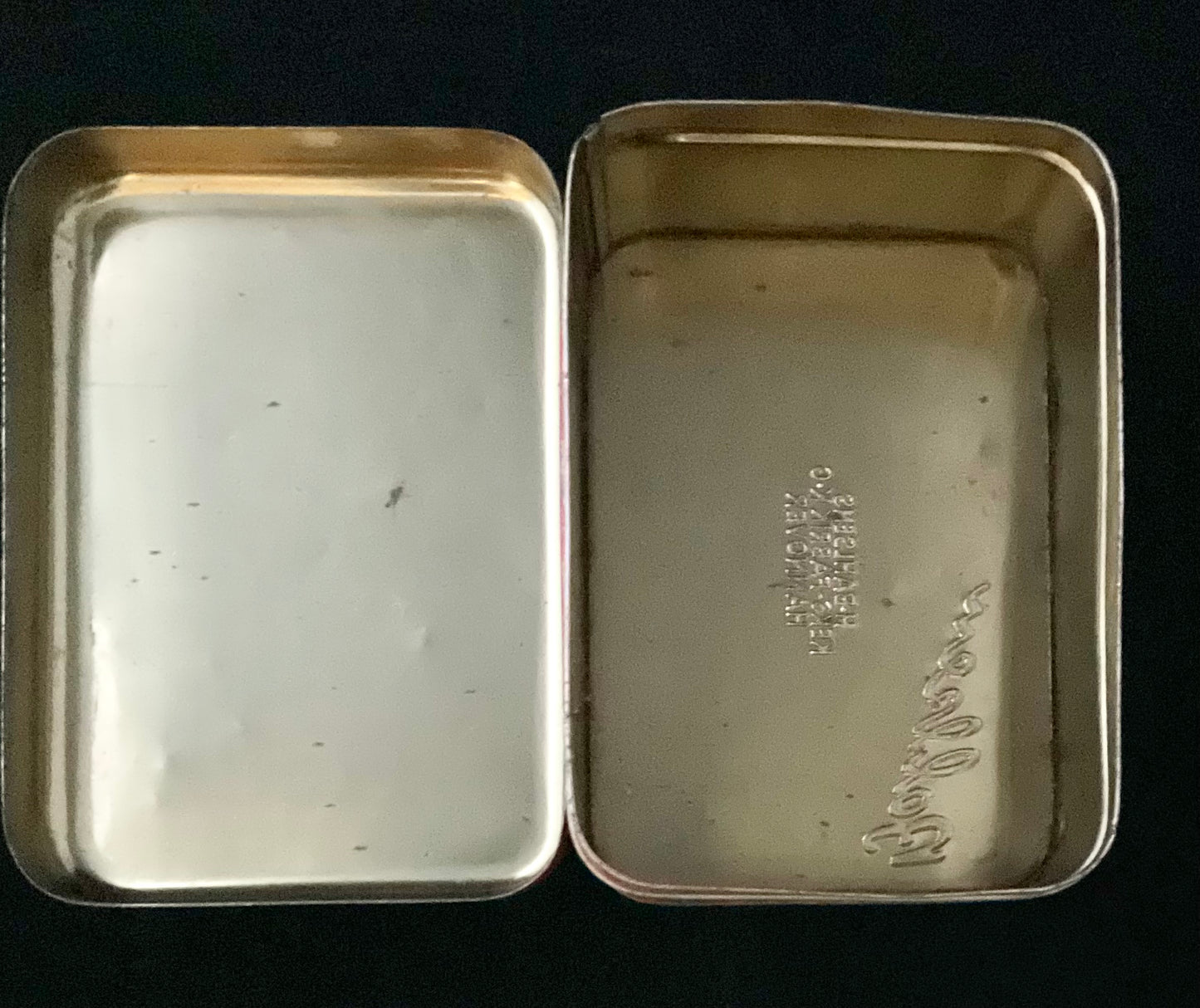 Småkagedåse fra H. Bahlsens keks-fabrikk