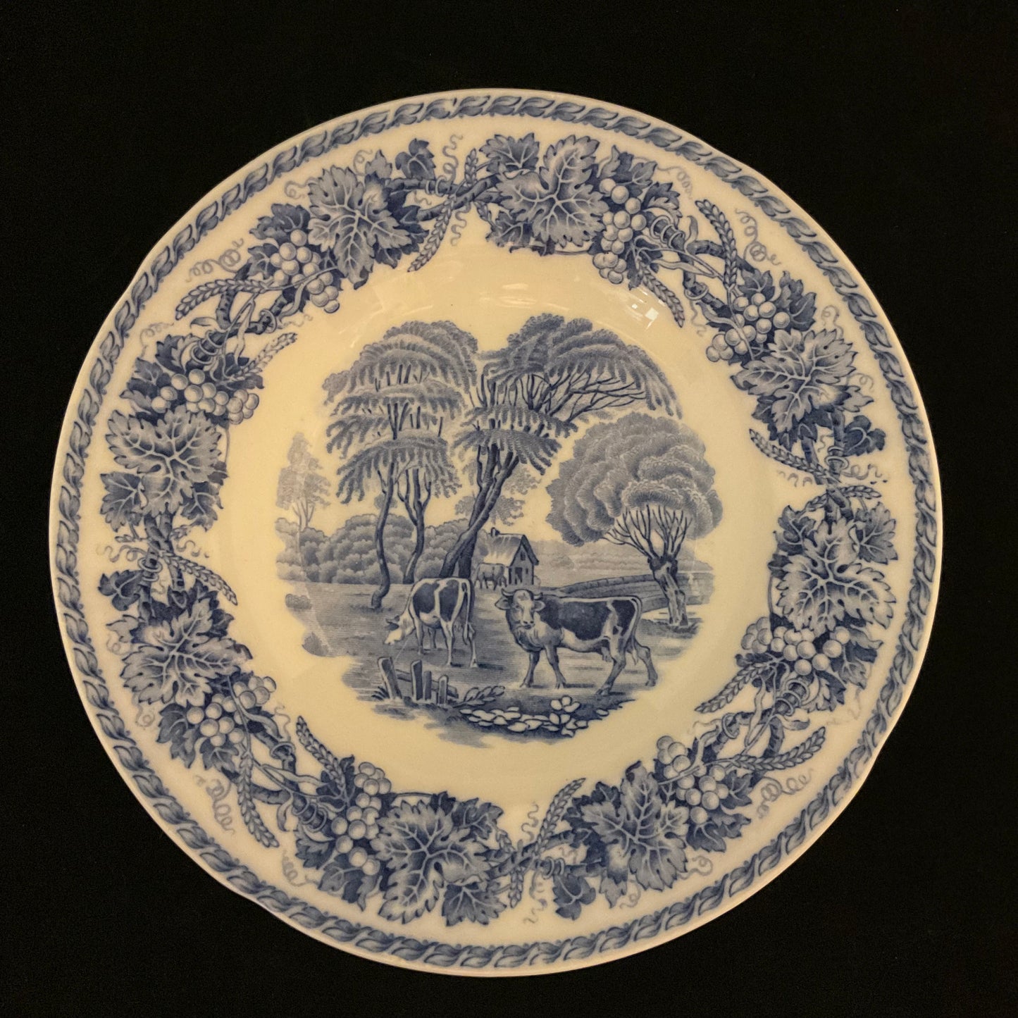 Blåt vintage fad med køer – Utzschneider &amp; Co. “Helvetia”