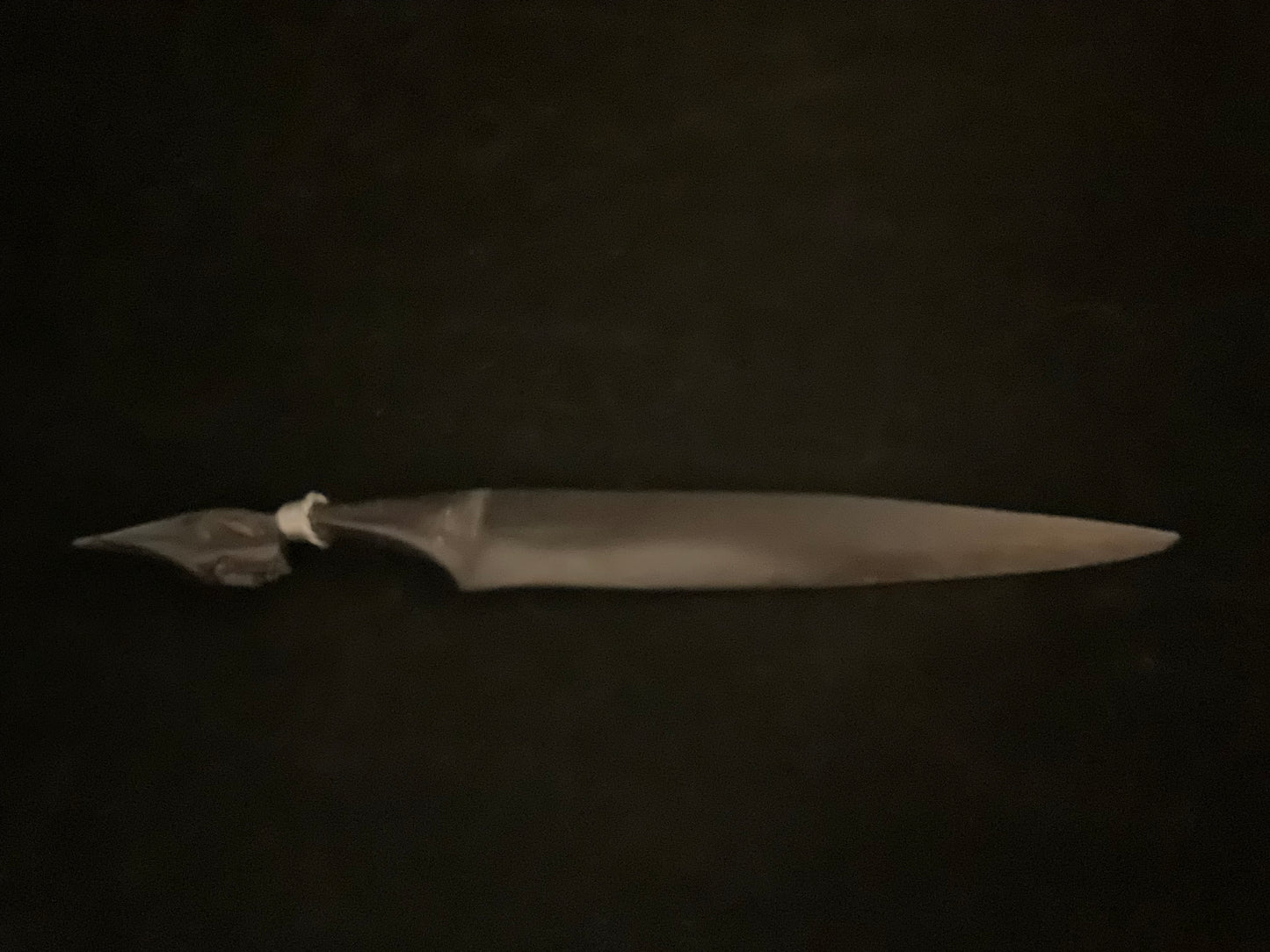 To vintage brevåbnere – håndskåret og figural