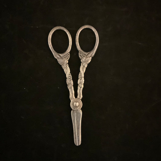 Vintage druesaks, Bruna Plate, Sweden, forsølvet med vinrankemotiv