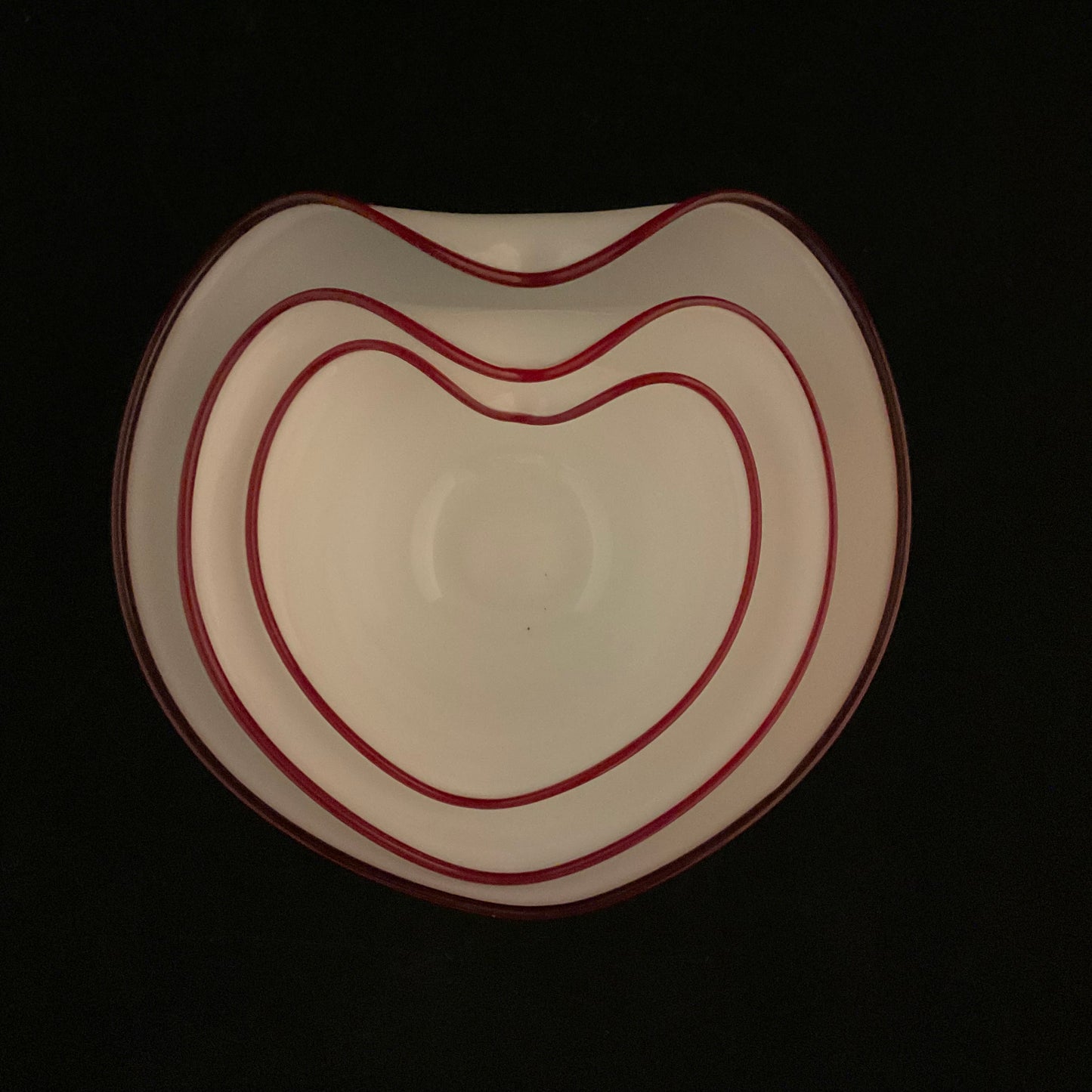 Sæt med tre skønne hjerteskåle