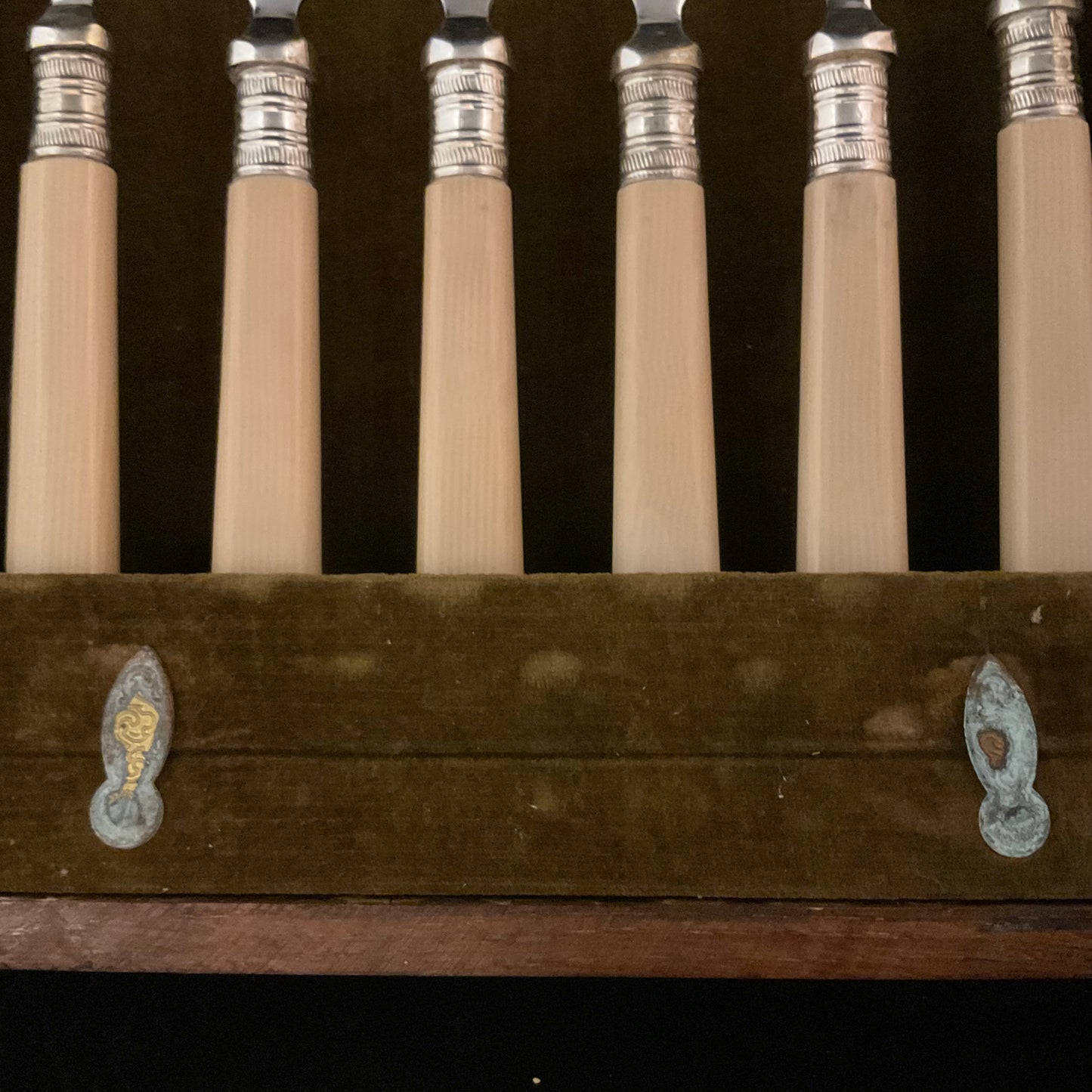 Engelsk vintage fiskebestik i æske – EPNS forsølvet, 6 personer